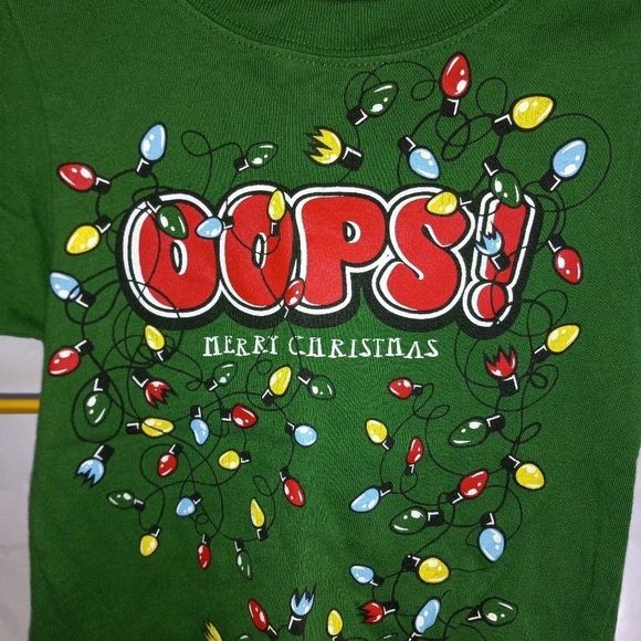 🐮 🐄 Children's Place Christmas T-Shirt - Picture 2 of 4
